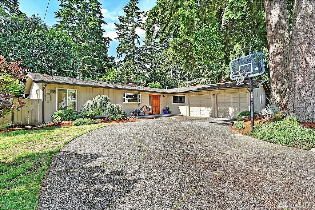 Property Photo:  16627 SE 26th Place  WA 98008 