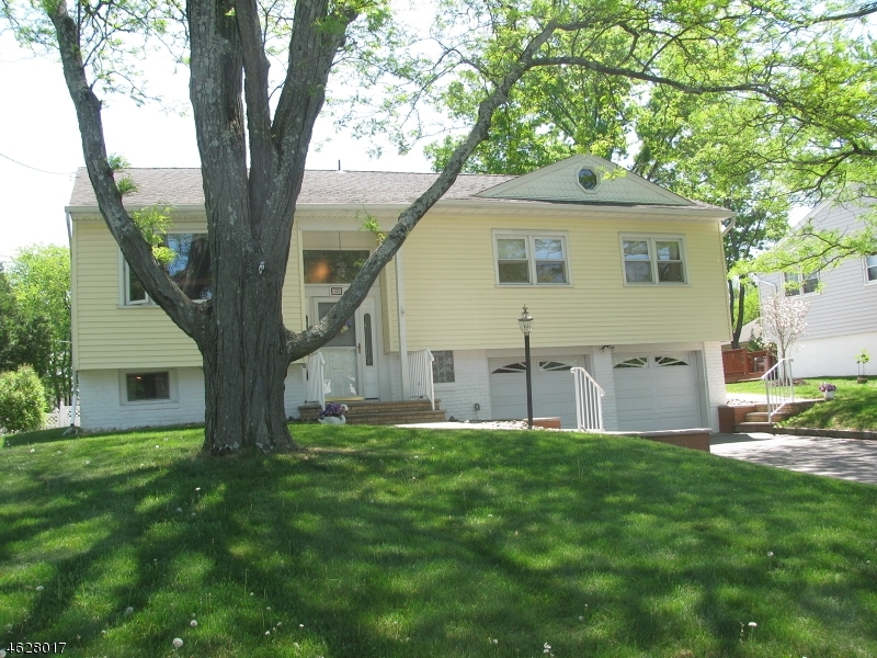 Property Photo:  122 Woodland Ave  NJ 07023 