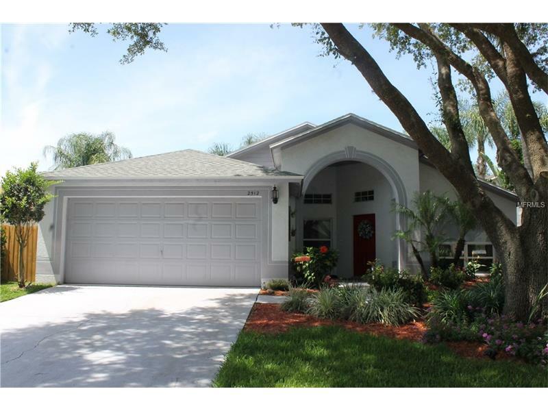 Property Photo: 2512 Fairhaven Drive FL 33596