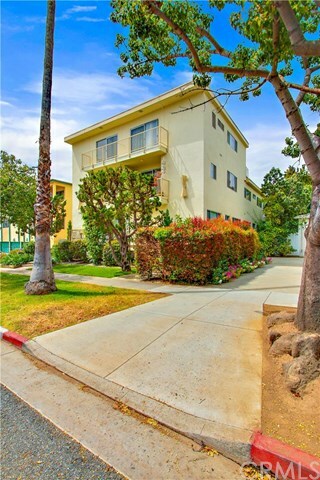 Property Photo:  1040 Euclid Street  CA 90403 