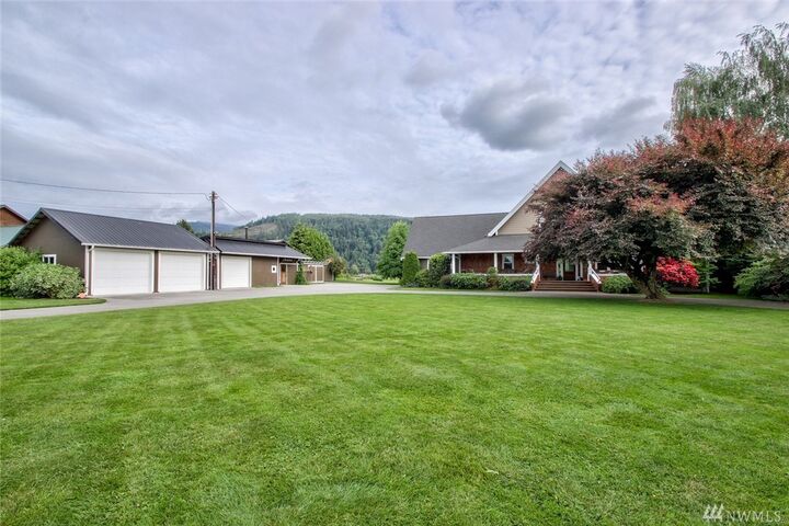 Property Photo: 24238 Alexander St WA 98284