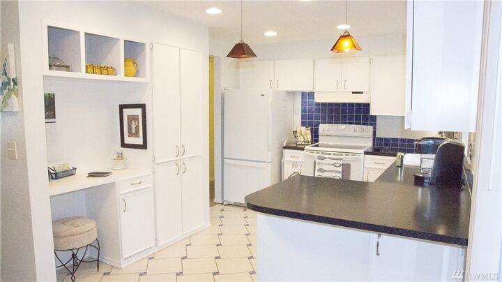 Property Photo: 10026 37th Ave SW WA 98146