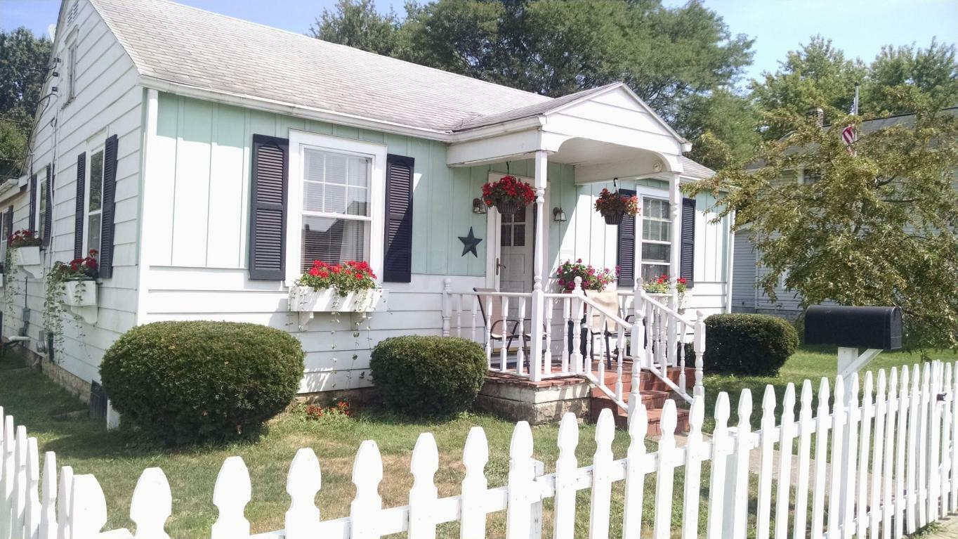 Property Photo: 98 Fairmont Avenue OH 43055