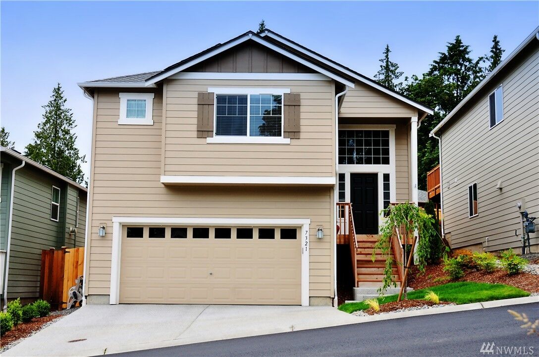 Property Photo:  7115 17th Place SE  WA 98258 