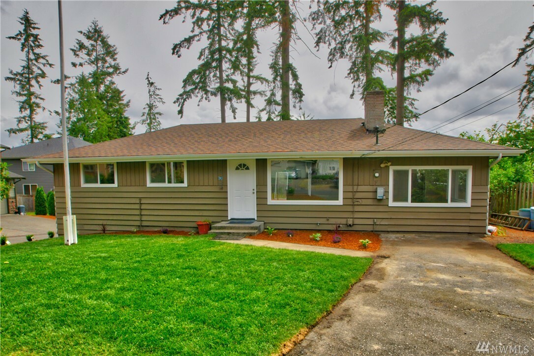 Property Photo: 17925 57th Ct W WA 98037