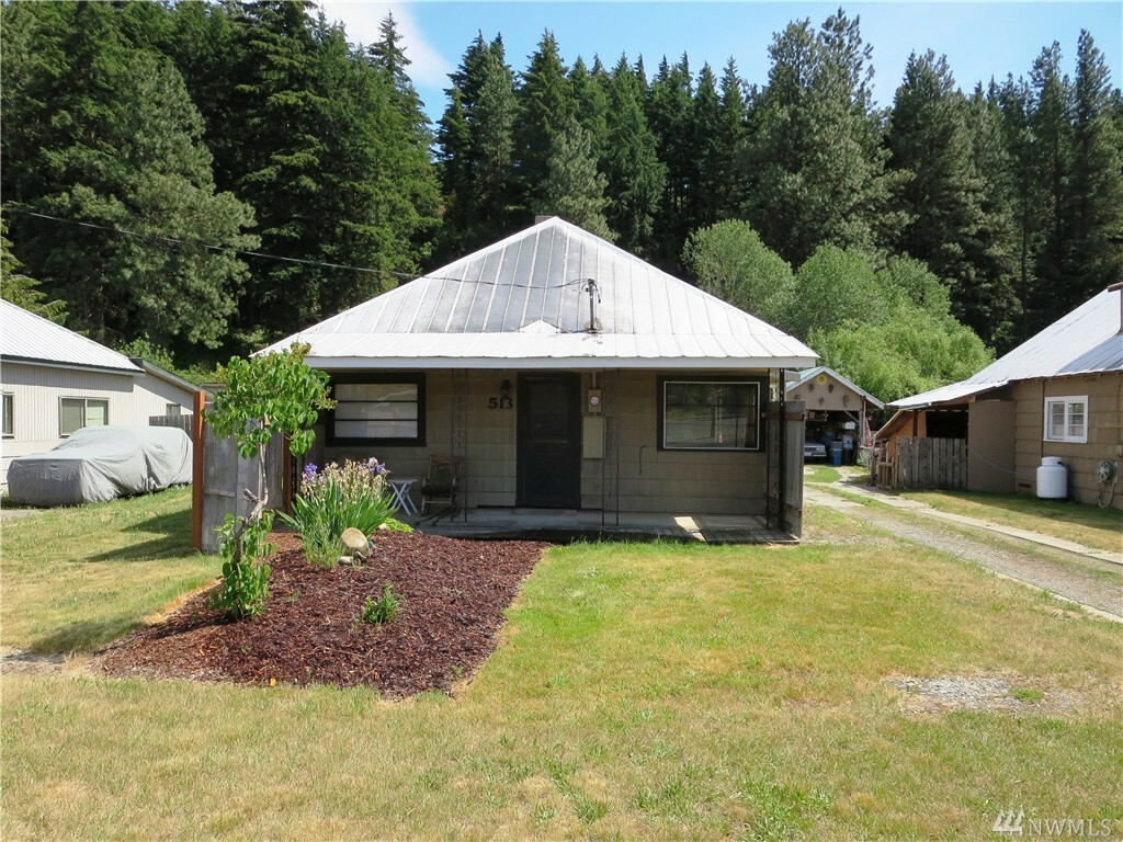 Property Photo: 513 Marie St WA 98943