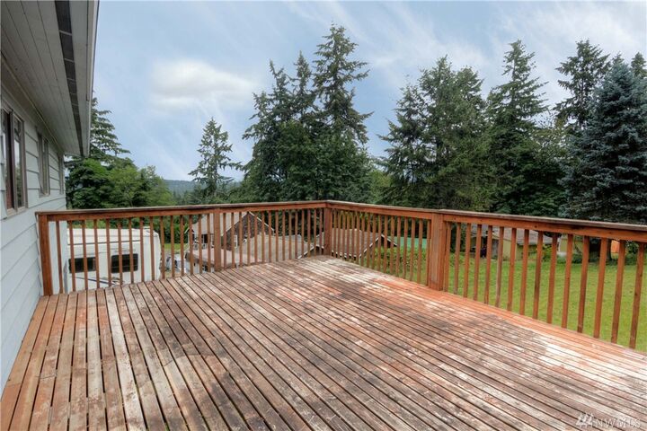 Property Photo:  16112 74th Ave NE  WA 98028 