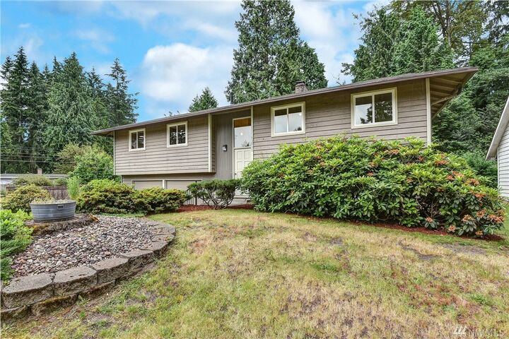 Property Photo:  12035 NE 67th Street  WA 98033 