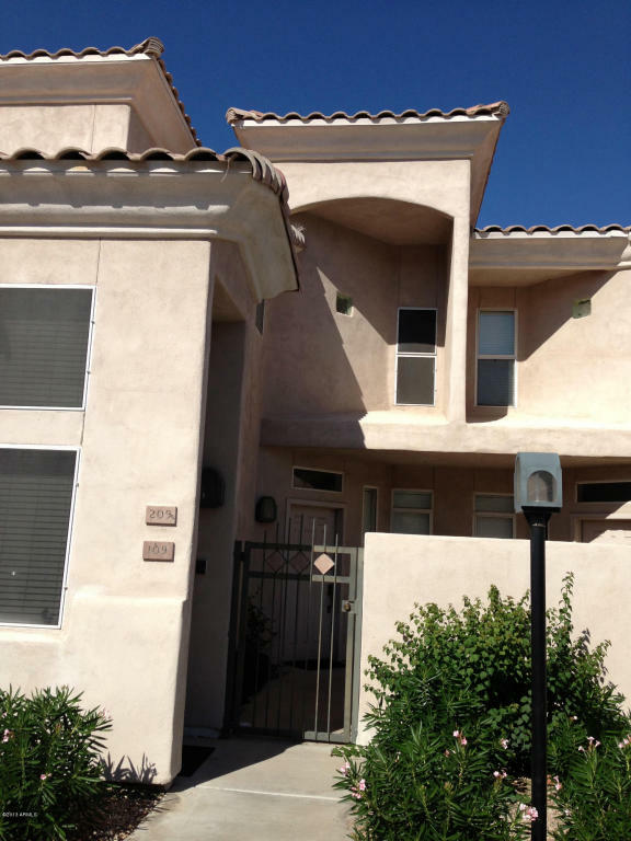 Property Photo:  1747 E Northern Avenue 209  AZ 85020 