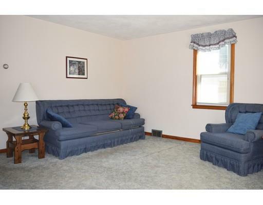 Property Photo:  154 Kings Grant Rd  MA 01752 