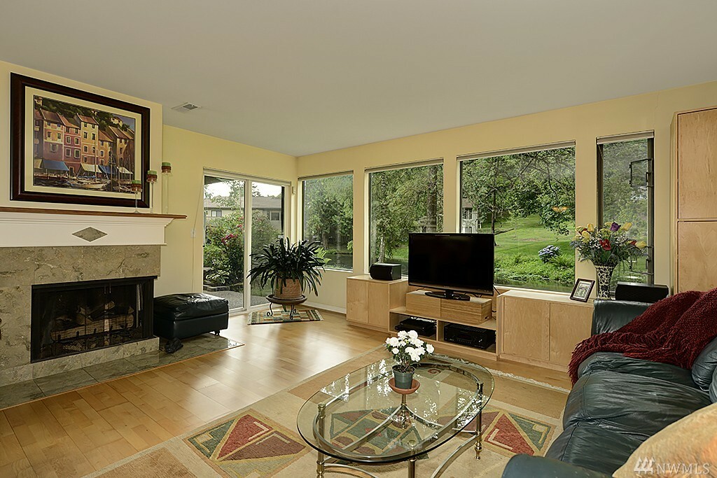 Property Photo:  1121 Bellefield Park Lane  WA 98004 