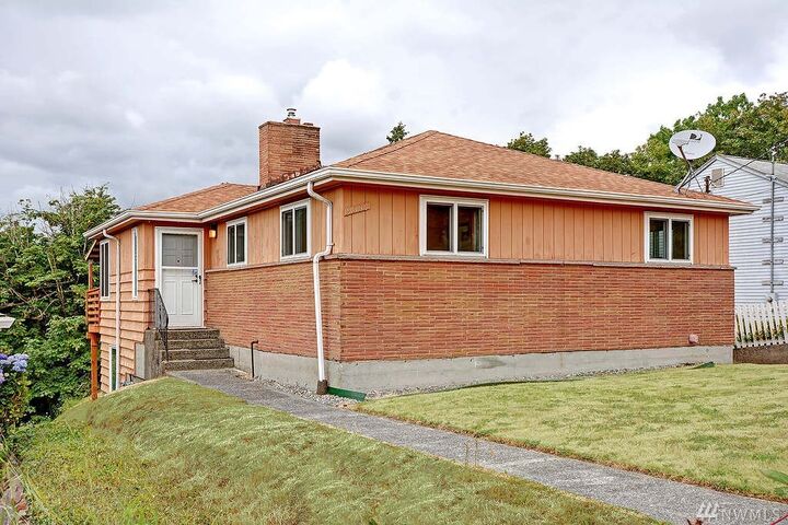 9331 37th Ave S  Seattle WA 98118 photo