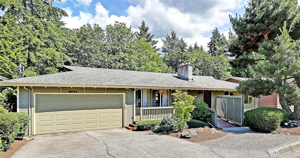 Property Photo:  5644 129th Ave SE  WA 98006 