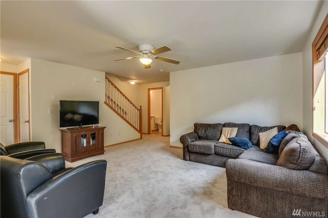 Property Photo: 123 Shantel St WA 98274