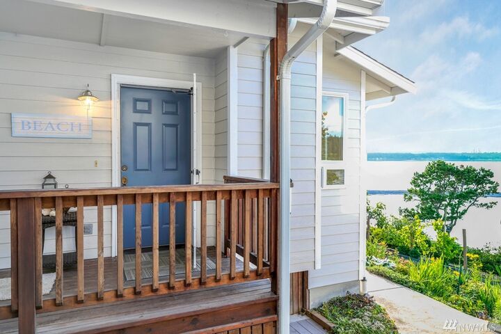 Property Photo: 18811 88th Stct WA 98394