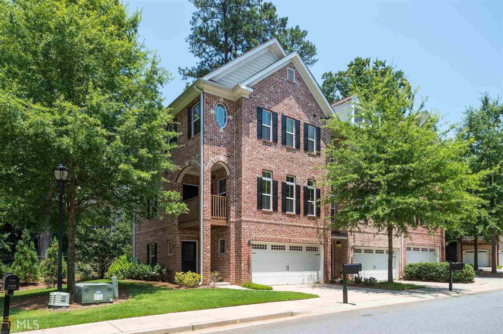 Property Photo: 5490 Glenridge Vw GA 30342