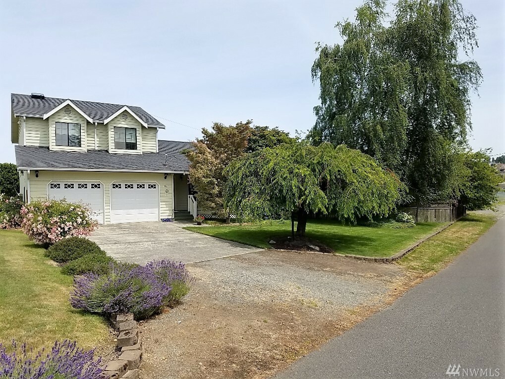 Property Photo: 1541 49th St NE WA 98442