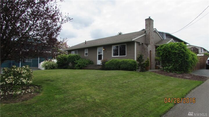 Property Photo: 6108 46th St NE A WA 98270