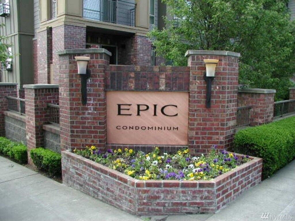 Property Photo:  412 11th Ave 303  WA 98122 