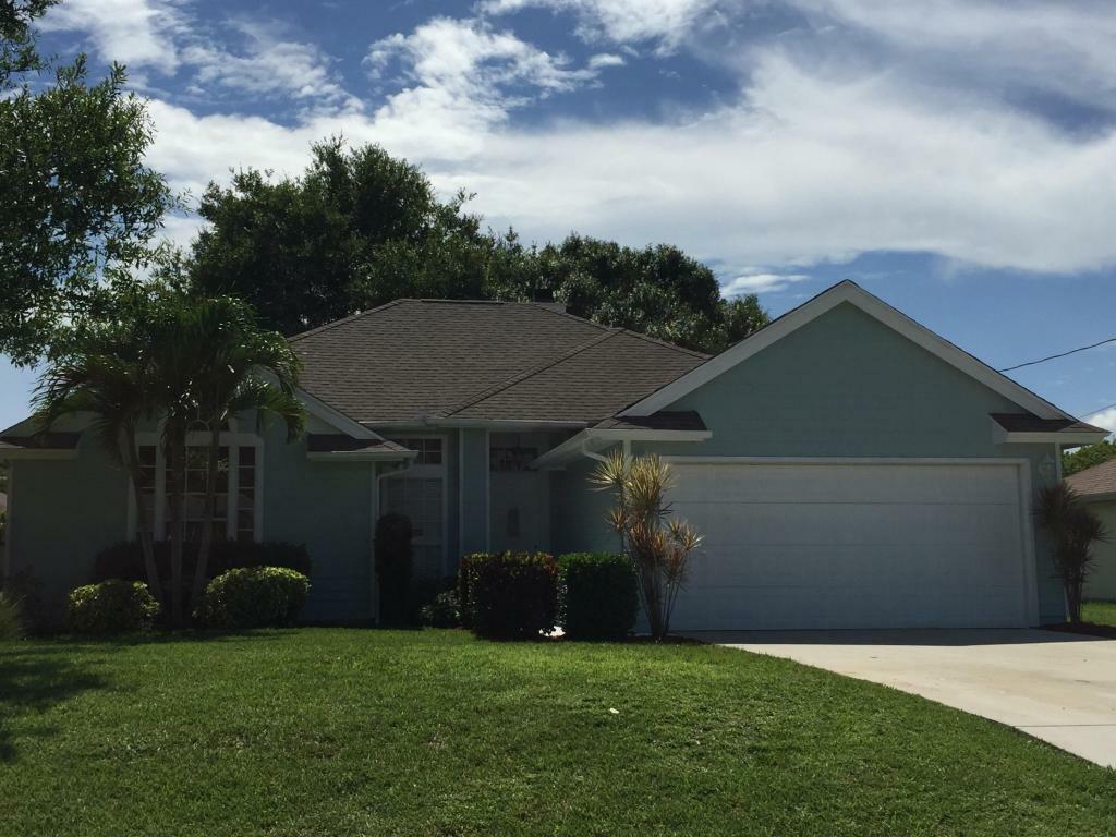 Property Photo:  2542 SW Choctaw Street  FL 34953 