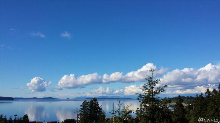 Property Photo: 24 Vista Del Mar St WA 98282