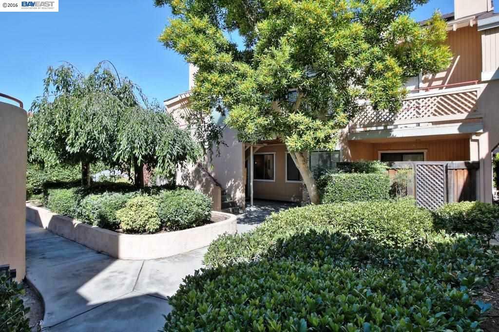 Property Photo:  37094 Penzance Common  CA 94536 