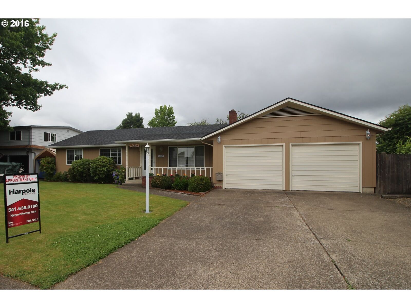 Property Photo:  1465 Juhl St  OR 97402 