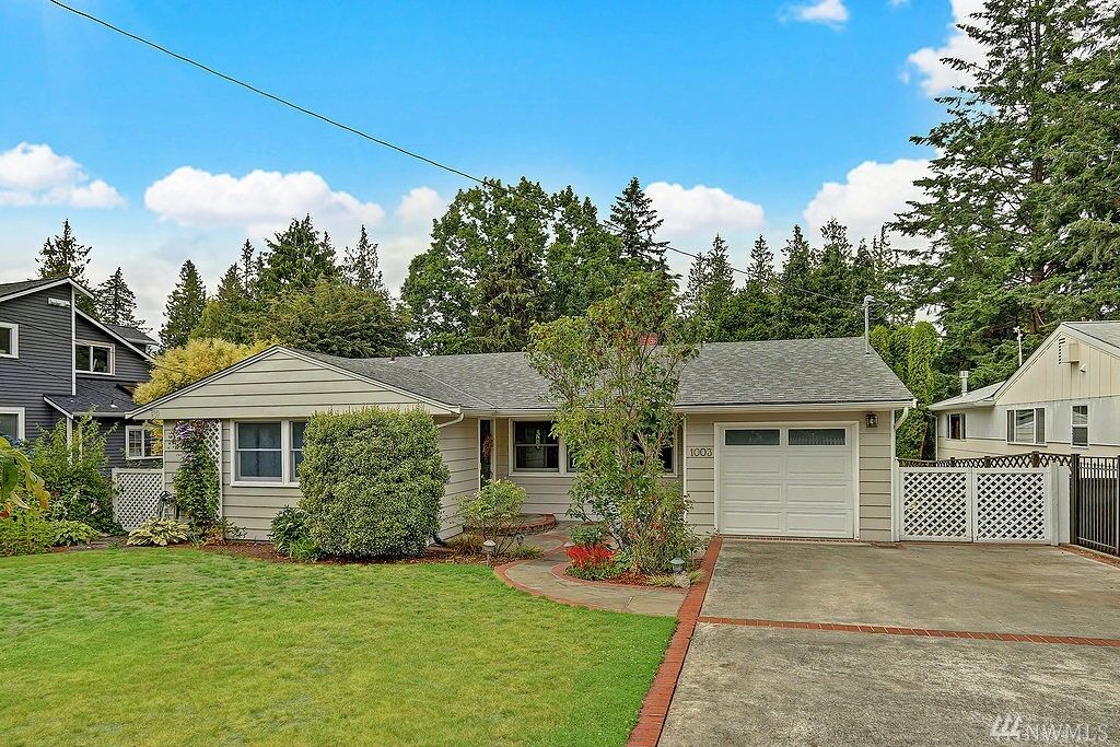 Home for sale in Edmonds: 1003 Spruce St, Edmonds, WA 98020