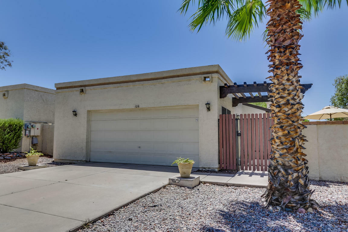 Property Photo:  630 E Jensen Street 126  AZ 85203 