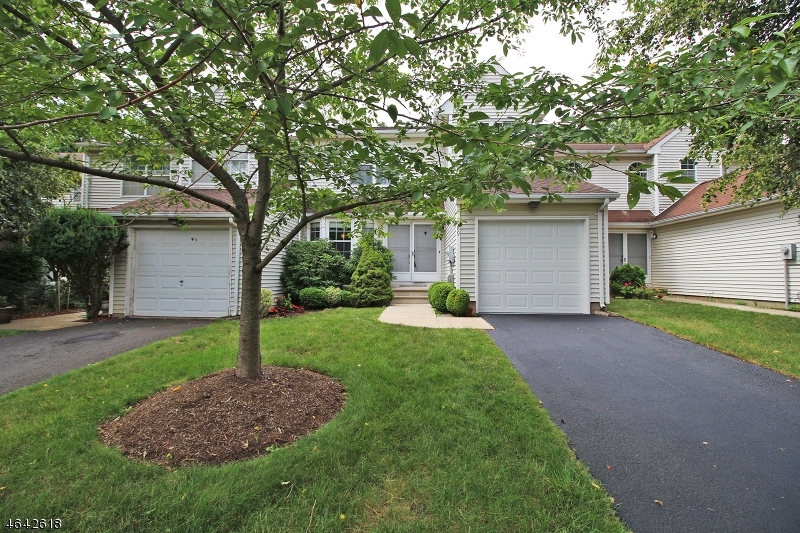 Property Photo:  89 Choctaw Ridge Rd  NJ 08876 