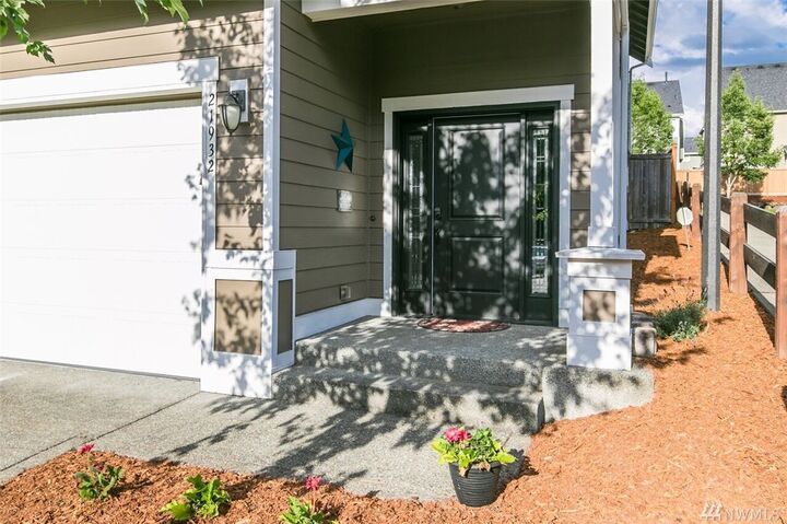 Property Photo:  21932 SE 240th Place  WA 98038 