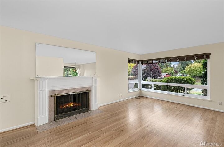 Property Photo:  4201 W Bertona St  WA 98199 
