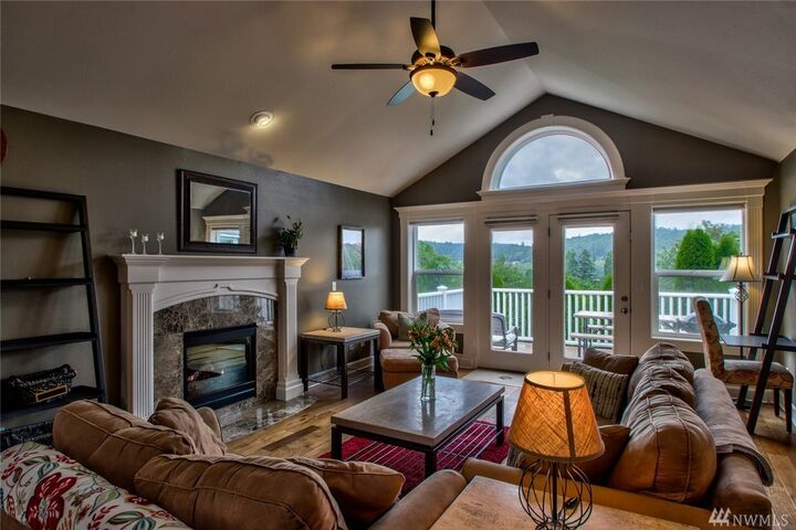 Property Photo: 17186 Coho Ct WA 98274