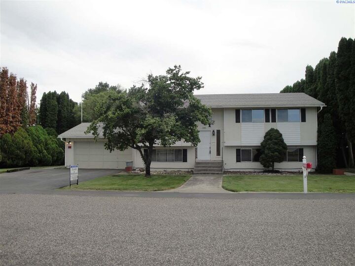 6204 W Richardson Rd  Pasco WA 99301 photo