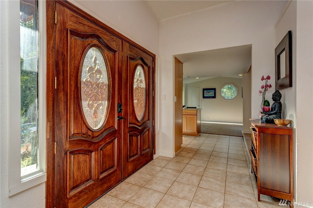 Property Photo: 1300 Bonanza Wy WA 98229