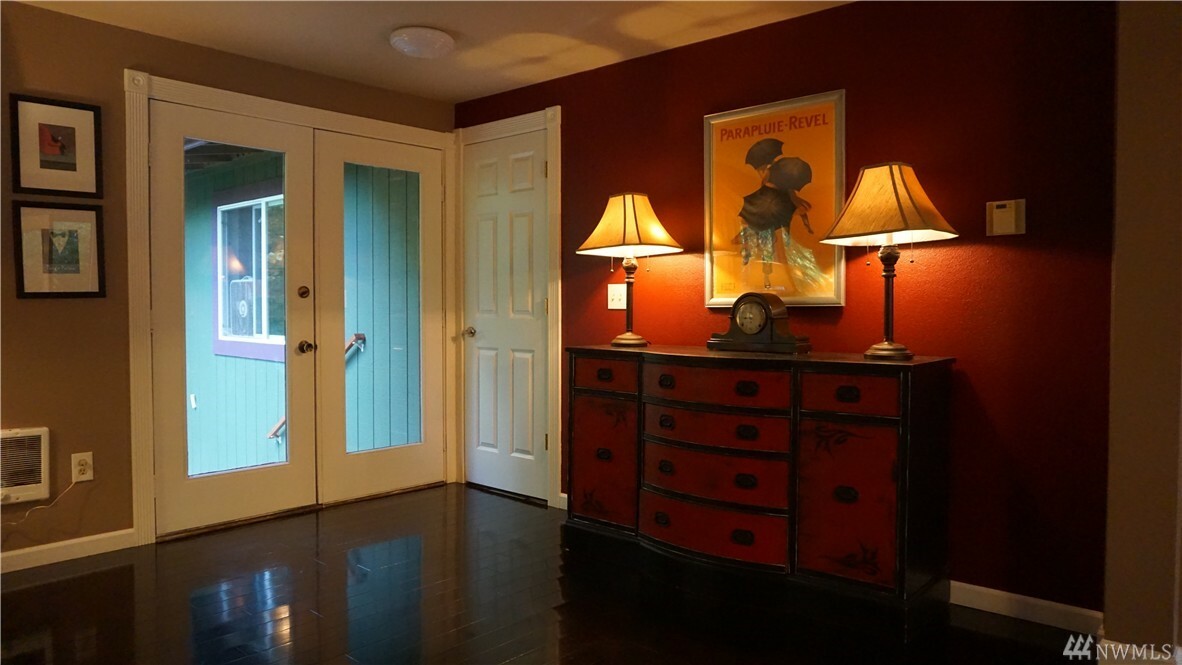 Property Photo: 8116 202nd Av Ct E WA 98391