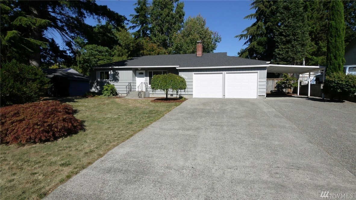 Property Photo:  2117 Cascade Place W  WA 98466 