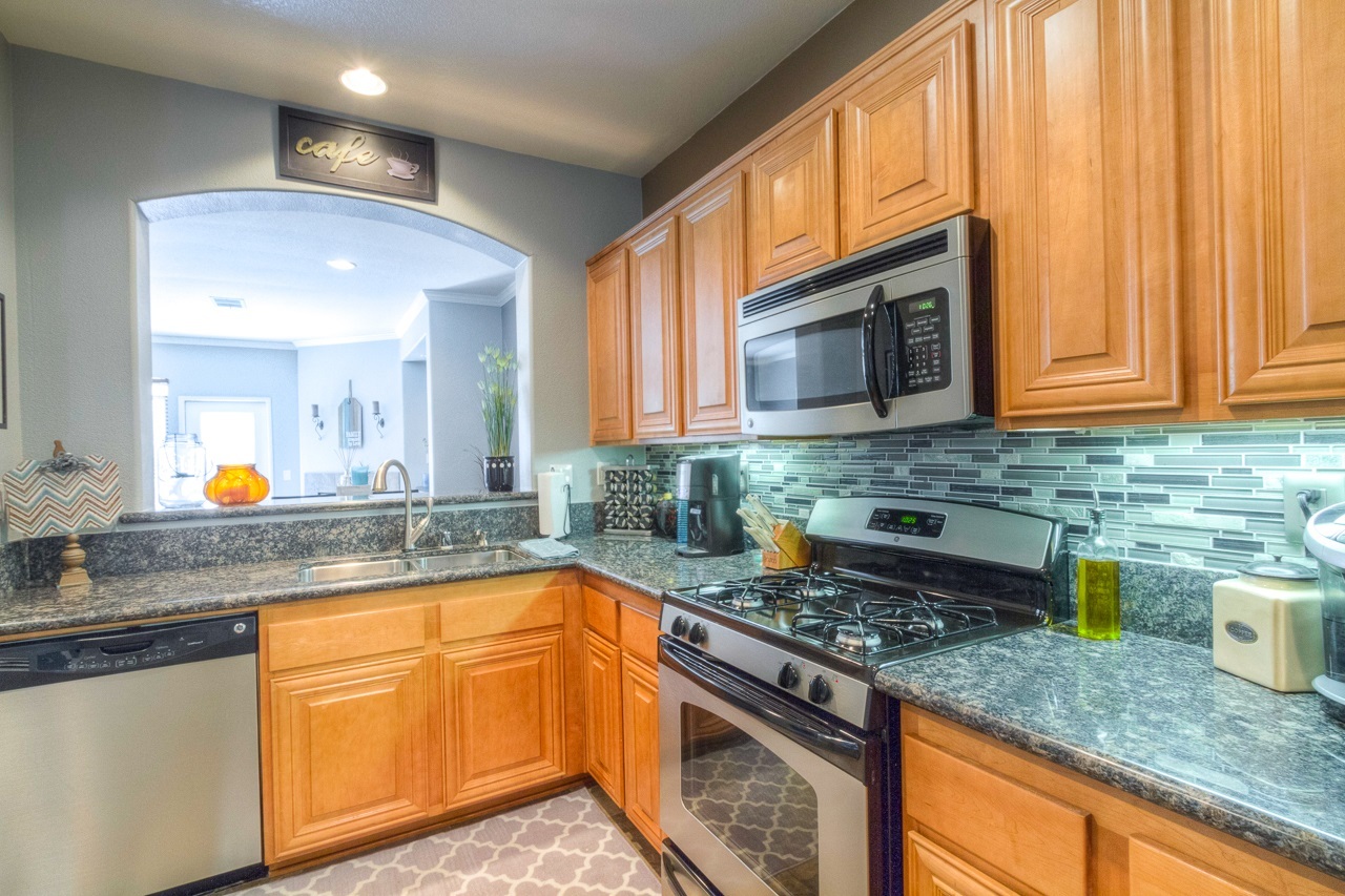 Property Photo: 4484 Brisbane 3 CA 92058