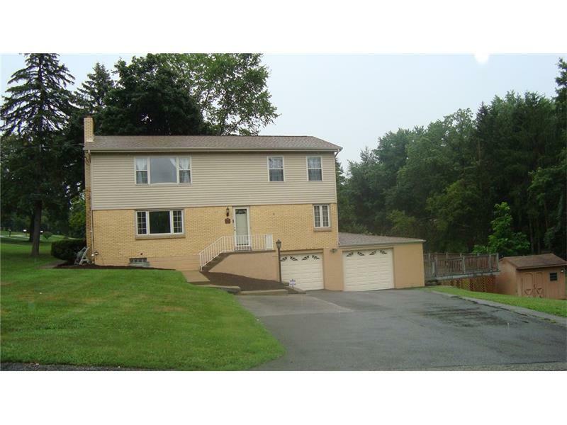 Property Photo:  2705 Franklin Drive  PA 15241 