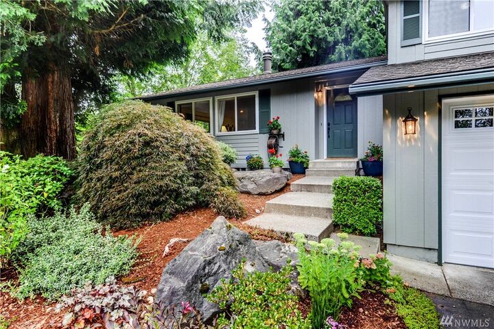 Property Photo:  23213 39th Ave SE  WA 98021 