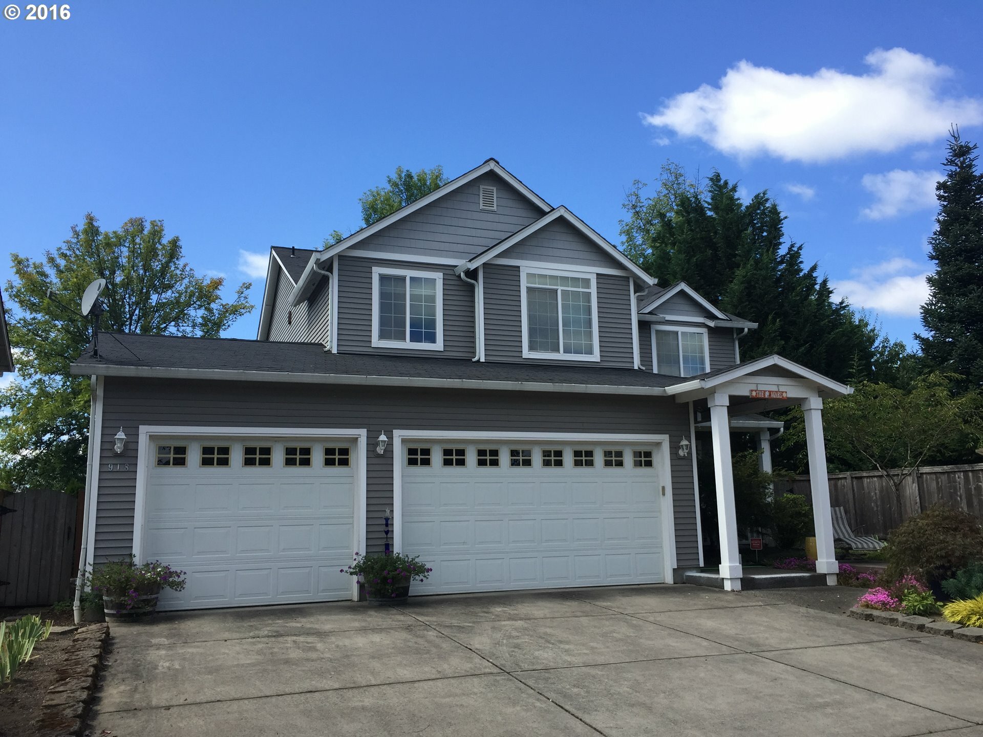 Property Photo:  918 NW 16th Ct  WA 98604 