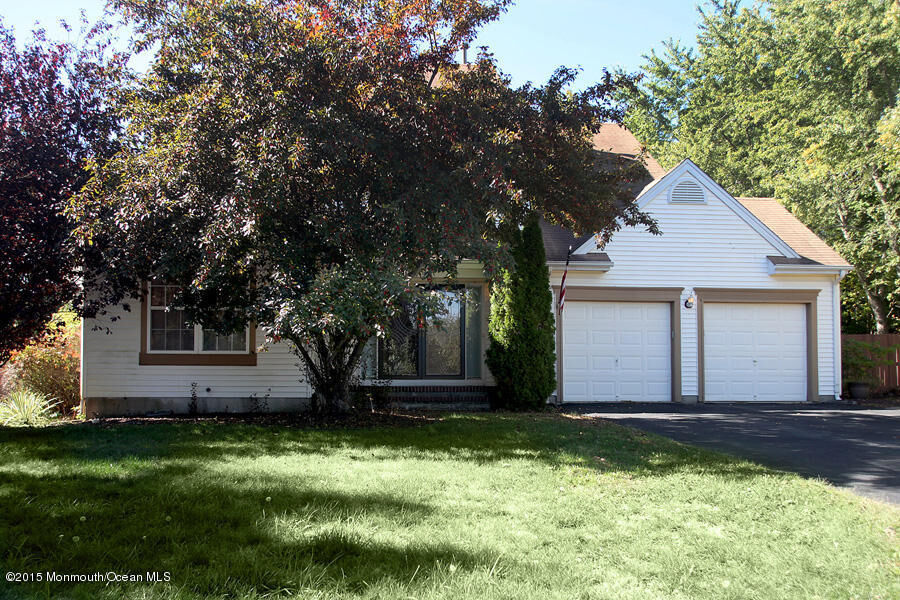 Property Photo:  22 Mistaire Place  NJ 07731 