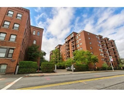 Property Photo:  60 Rantoul Street 506N  MA 01915 