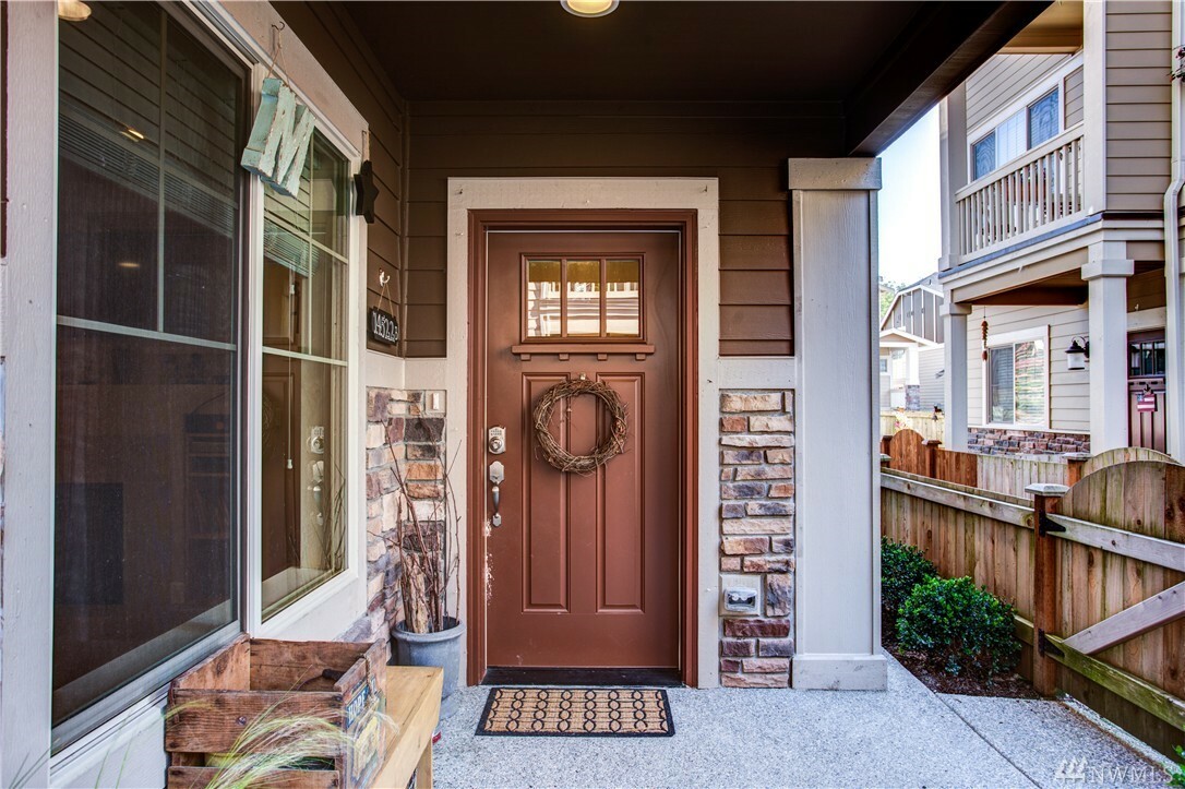 Property Photo: 14522 15th Park W B WA 98087