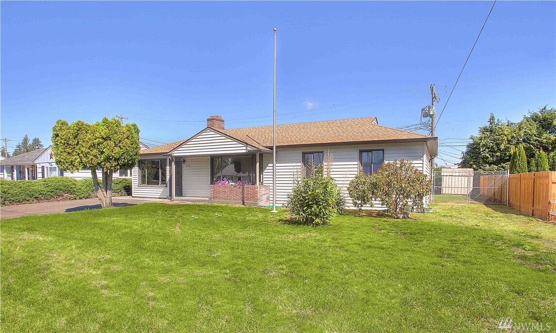 Property Photo:  6105 Wildaire Rd SW  WA 98499 