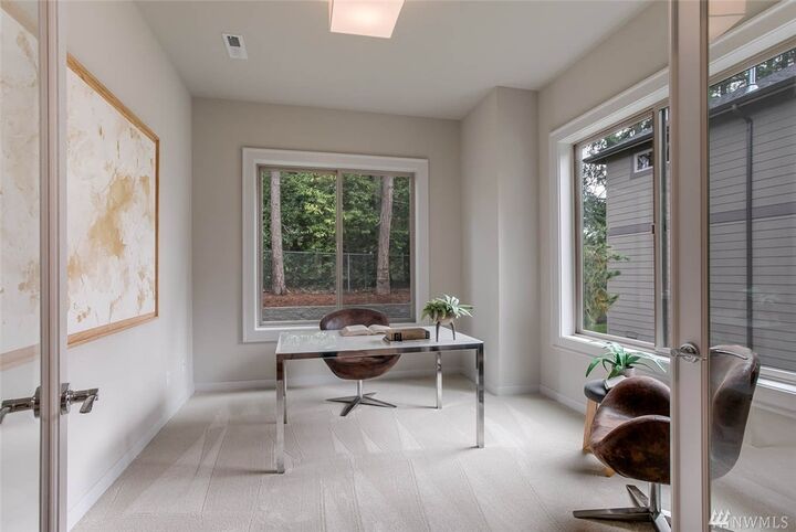 Property Photo: 722 Pierce Ave NE WA 98056