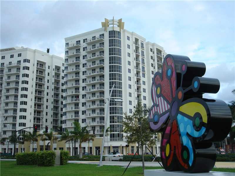 Property Photo: 1830 Radius Dr 613 FL 33020