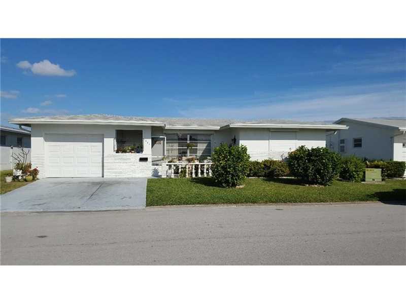 Property Photo: 1450 NW 67th Ter FL 33063