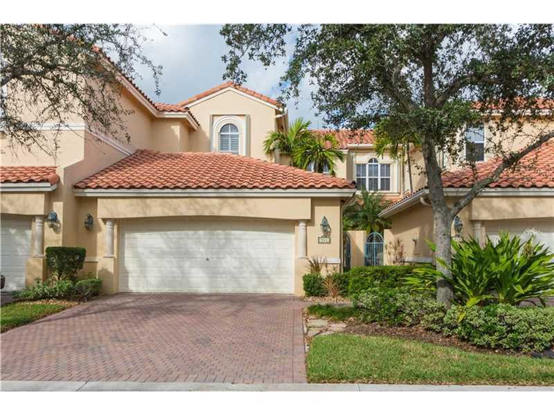 Property Photo: 941 Harbor View 941 FL 33019