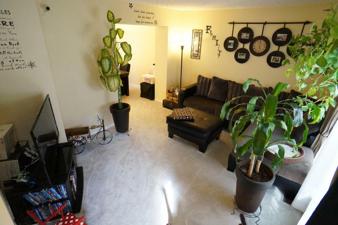 Property Photo: 7636 Harbour Town Drive OH 43147